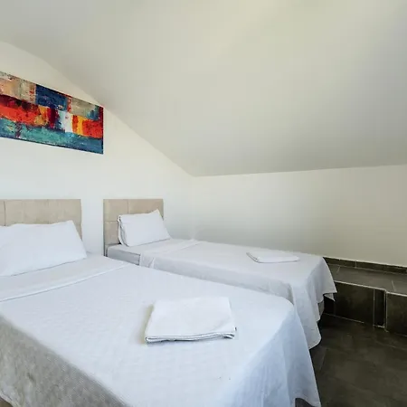 Atli Appartement *